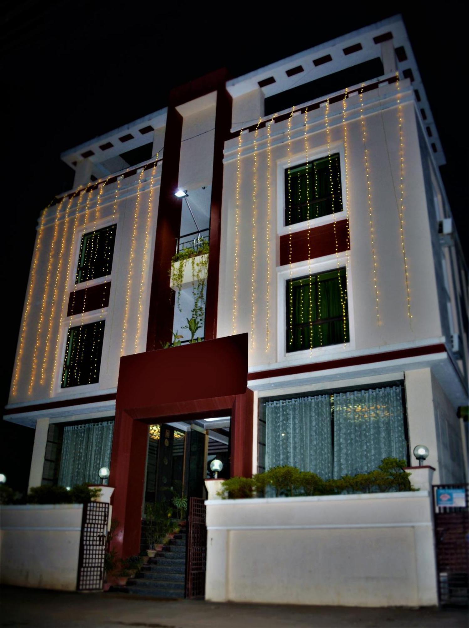 Hotel Park Lagoon ปูรี ภายนอก รูปภาพ